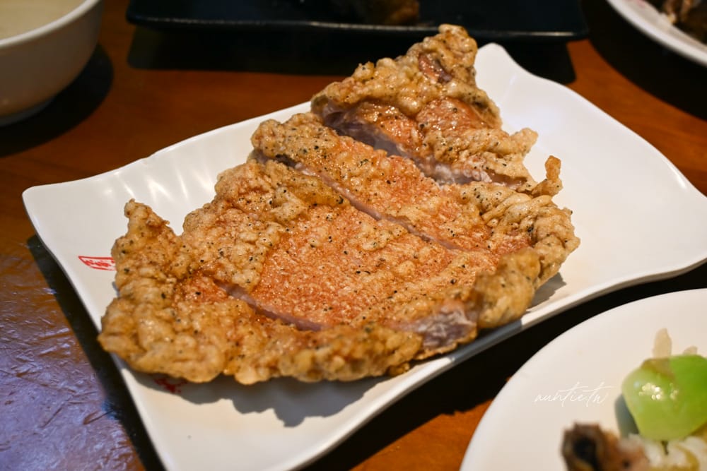 【台北】西門｜金滿園排骨，排隊人潮滿出來的50年排骨老店