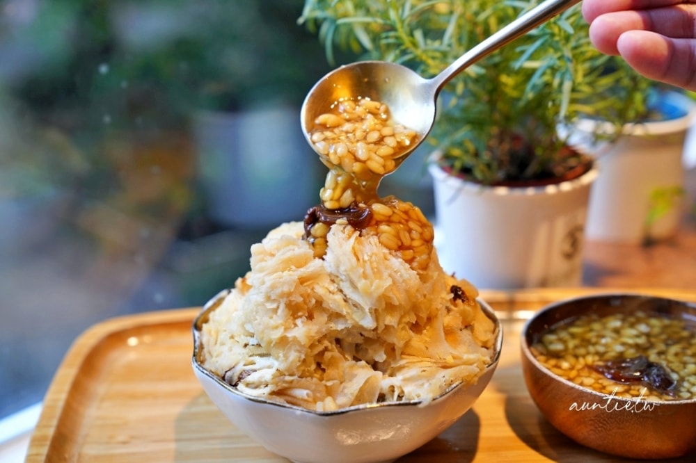 【台北】綠豆蒜研製所,南部經典甜品新潮吃法,迷你綠豆蒜雪花冰、酒釀綠豆蒜! - 第25張圖