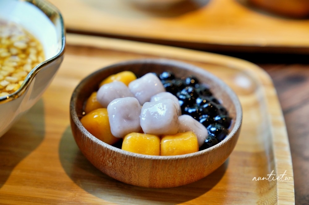 【台北】綠豆蒜研製所,南部經典甜品新潮吃法,迷你綠豆蒜雪花冰、酒釀綠豆蒜! - 第20張圖