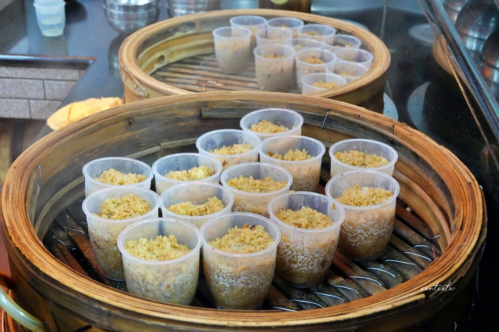 【台北】大橋頭站|大橋頭老牌筒仔米糕,香辣夠味蘿蔔辣椒醬,延三夜市五十年歷史筒仔米糕 - 第5張圖
