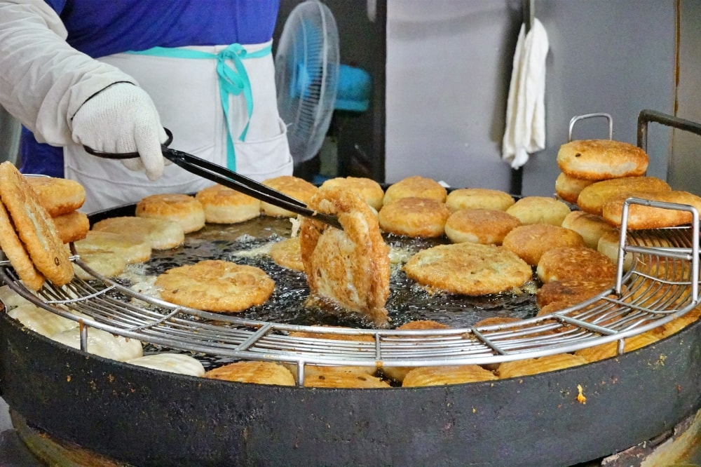 【台北】古亭站|溫州街蘿蔔絲餅達人,酥脆多汁爽口蘿蔔絲餅,師大排隊小吃 - 第5張圖