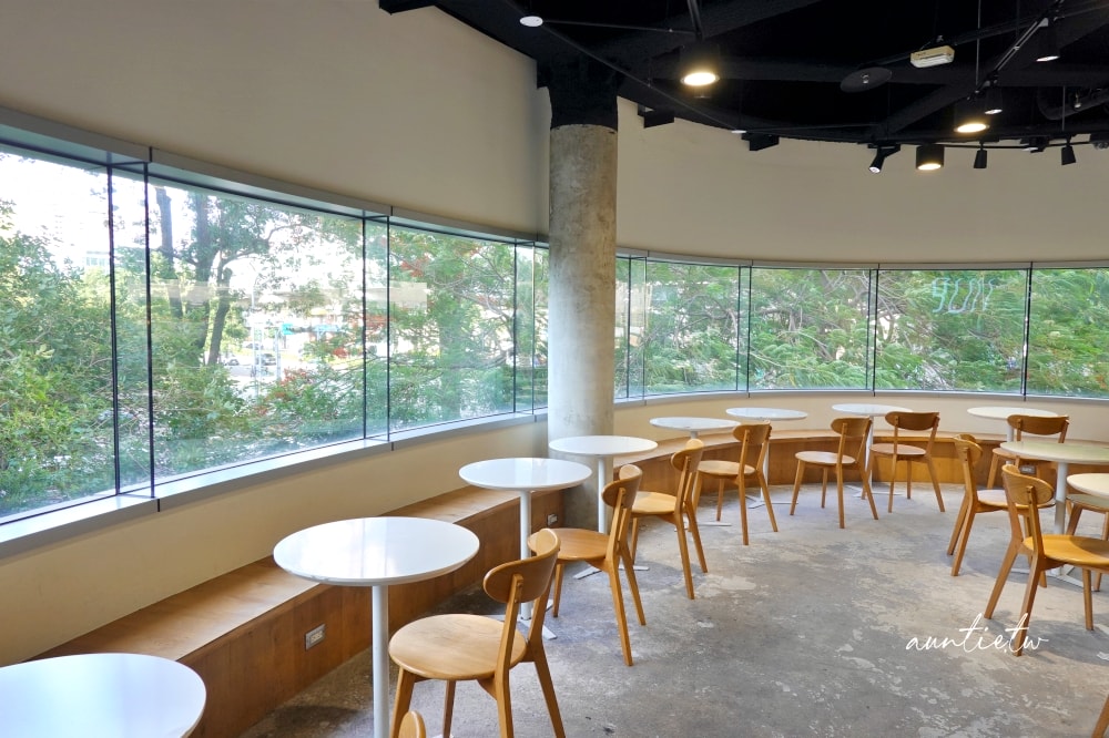 【台中】南屯區|Bun Bun棒棒文心森林店,綠茵處處超舒適用餐環境 - 第11張圖
