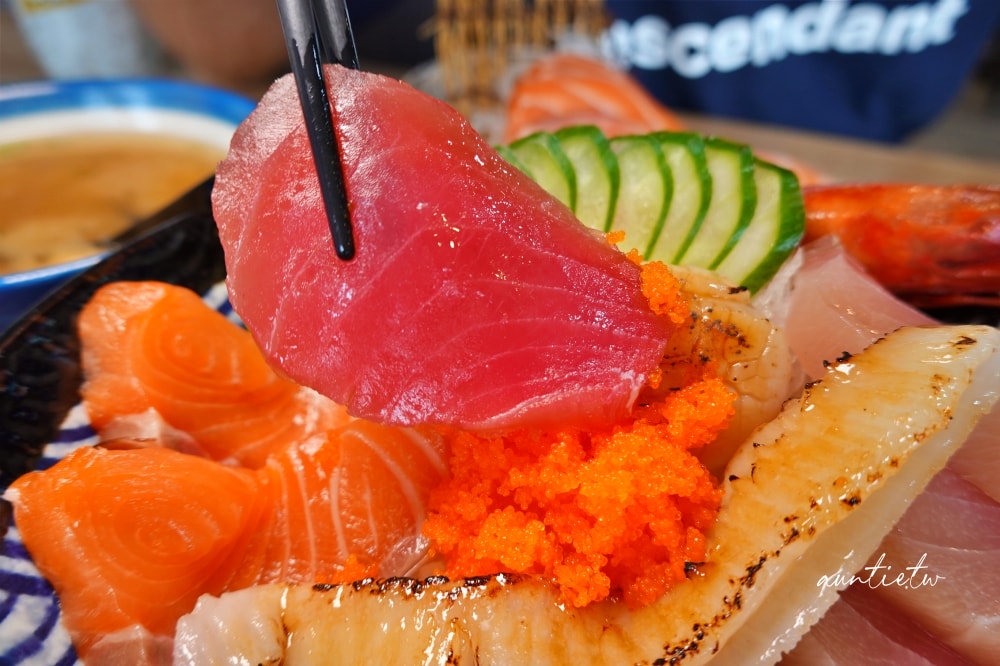 【基隆】辰 鰭壽司,平價日本料理,豪華海鮮丼,滑嫩新鮮鮭魚肚生魚片 - 第13張圖
