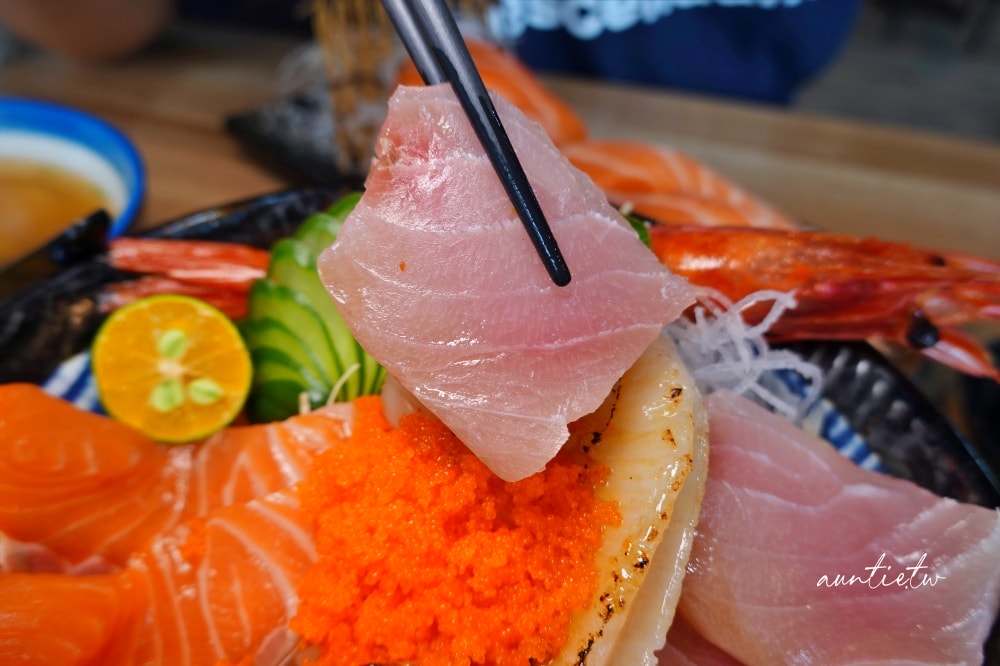 【基隆】辰 鰭壽司,平價日本料理,豪華海鮮丼,滑嫩新鮮鮭魚肚生魚片 - 第14張圖