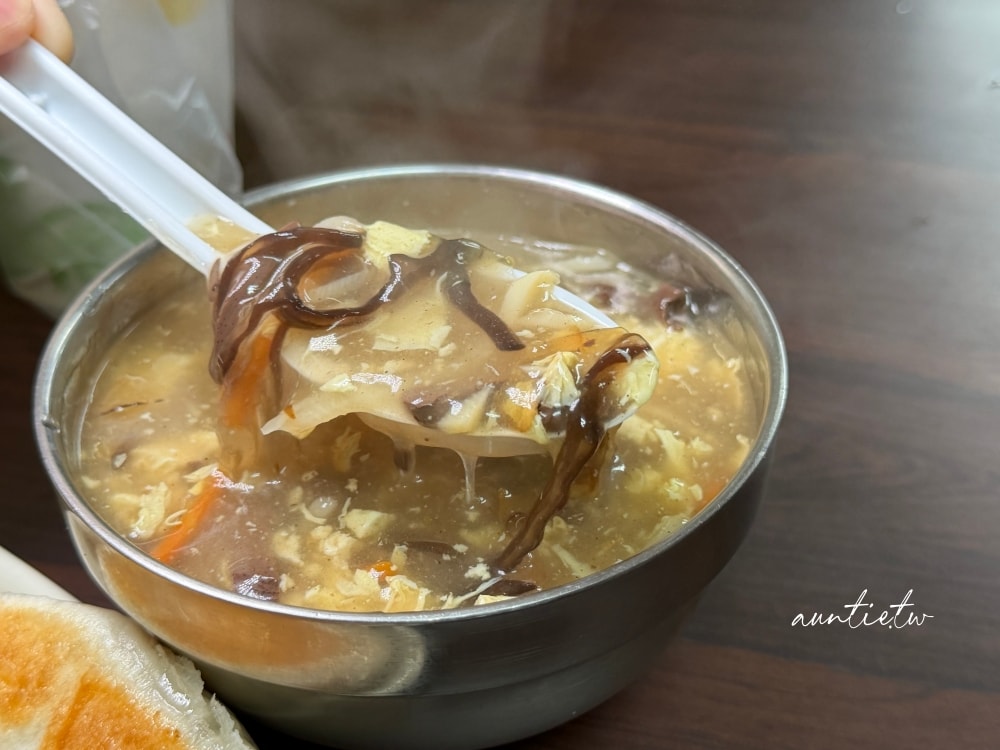 【台北】永春站｜珍香鍋貼水餃專賣店，現煎酥脆鍋貼，排隊美食推薦