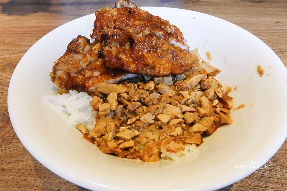 【新北】淡水|黑殿飯店右岸店,酸菜豆乾配古早味炸排骨,淡水排骨老店 - 第12張圖