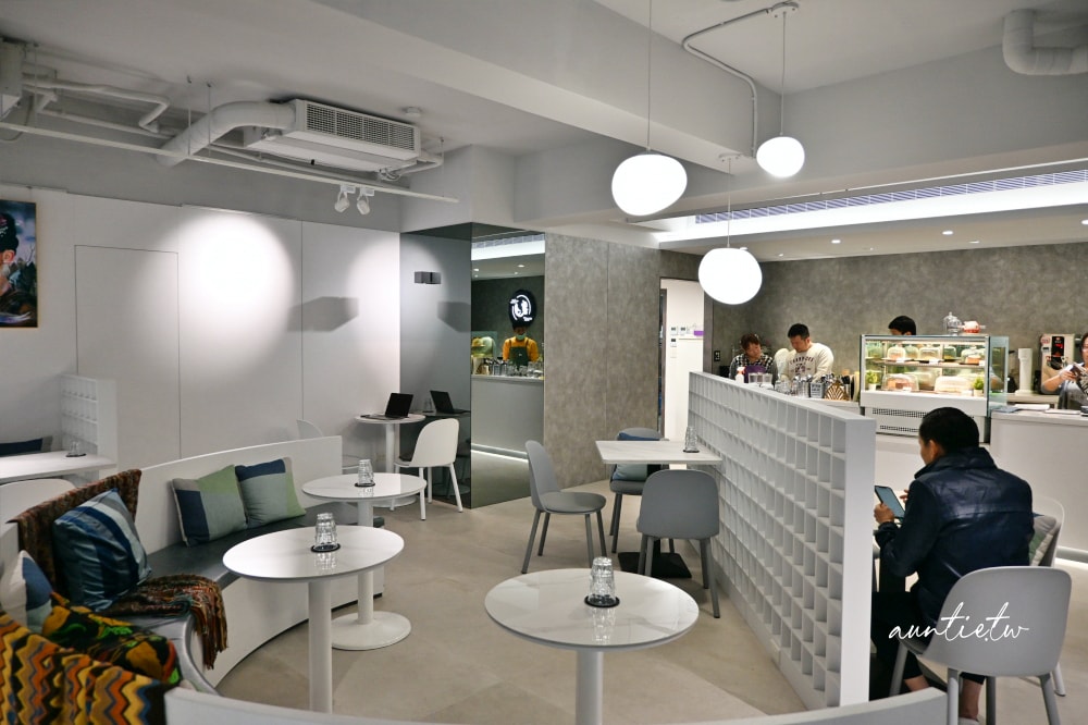 【台北】雙連站|月霞 二店,肉桂捲、漢堡排咖哩飯,復古店名現代感氛圍新開幕! - 第9張圖