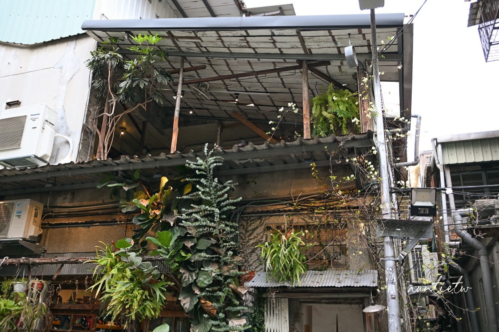 【台北】中山站|卜卜商店,新鮮無花果草莓蛋糕,赤峰街藏身二樓老屋咖啡廳 - 第4張圖