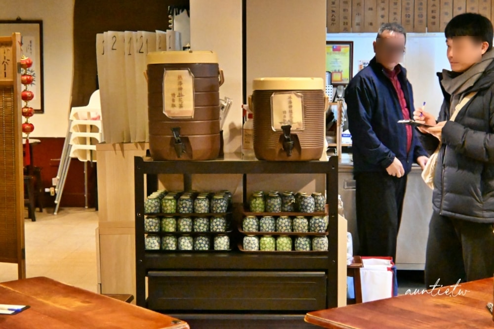 【台北】西湖站|牛耳精緻麵館,黃仁勳來吃過然後爆紅的牛肉麵店 - 第7張圖