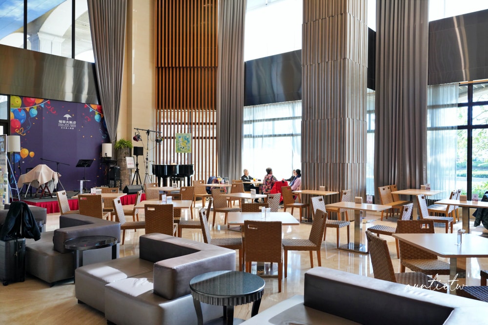 【新北住宿】福容大飯店淡水漁人碼頭店,躺在房上就可以看海景,養身冬之湯,絕美海景夕陽,親子旅遊絕佳選擇 - 第10張圖