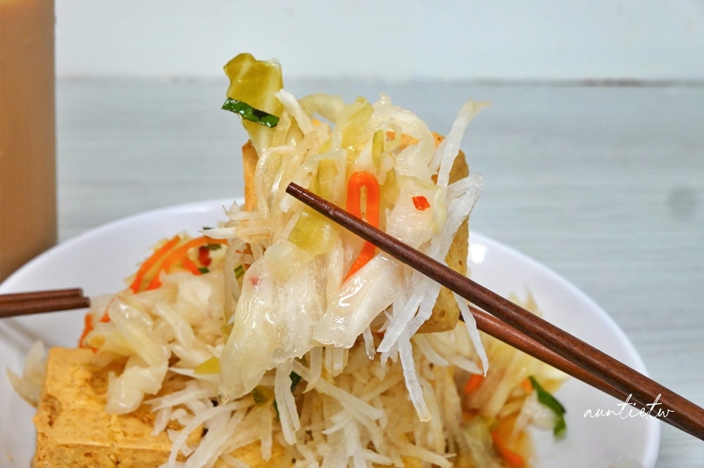 【台北】大直|玉里橋頭臭豆腐,臭味後座力太強的,試營運就被負評洗爆的臭爆臭豆腐 - 第12張圖