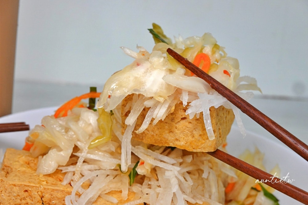 【台北】大直|玉里橋頭臭豆腐,臭味後座力太強的,試營運就被負評洗爆的臭爆臭豆腐 - 第11張圖