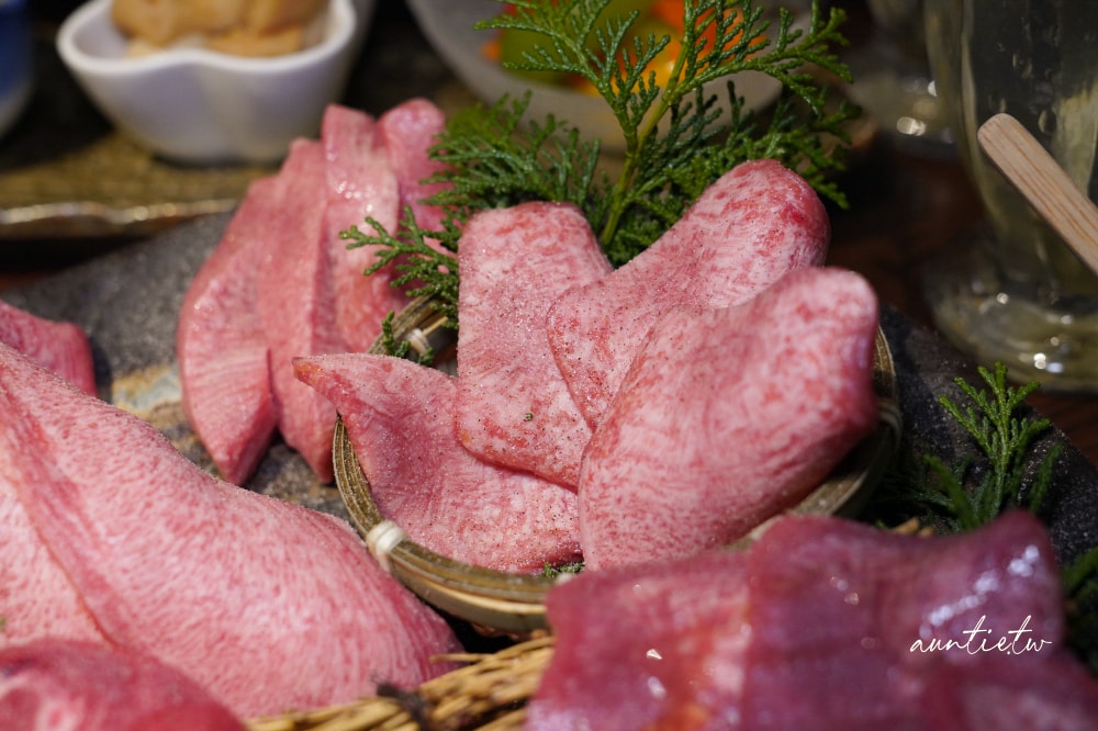 【大阪】堺筋本町|本町肉俱樂部 tongue be ,和牛牛舌專門店,美味生拌黑毛和牛赤身,大阪和牛燒肉推薦 - 第25張圖