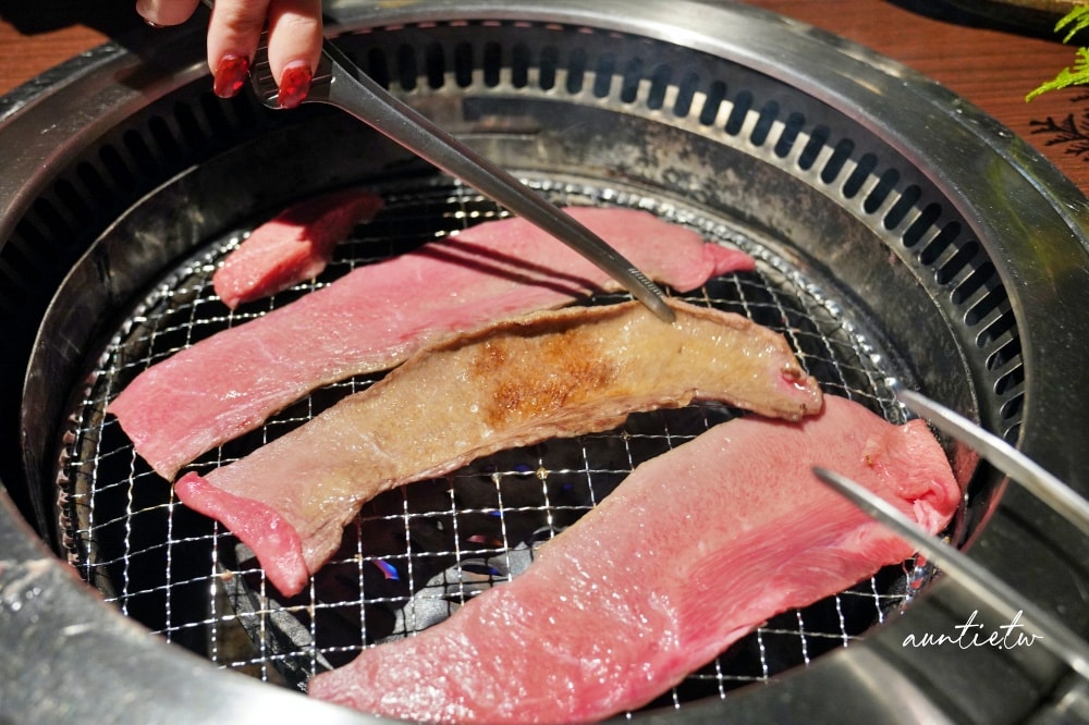 【大阪】堺筋本町|本町肉俱樂部 tongue be ,和牛牛舌專門店,美味生拌黑毛和牛赤身,大阪和牛燒肉推薦 - 第29張圖