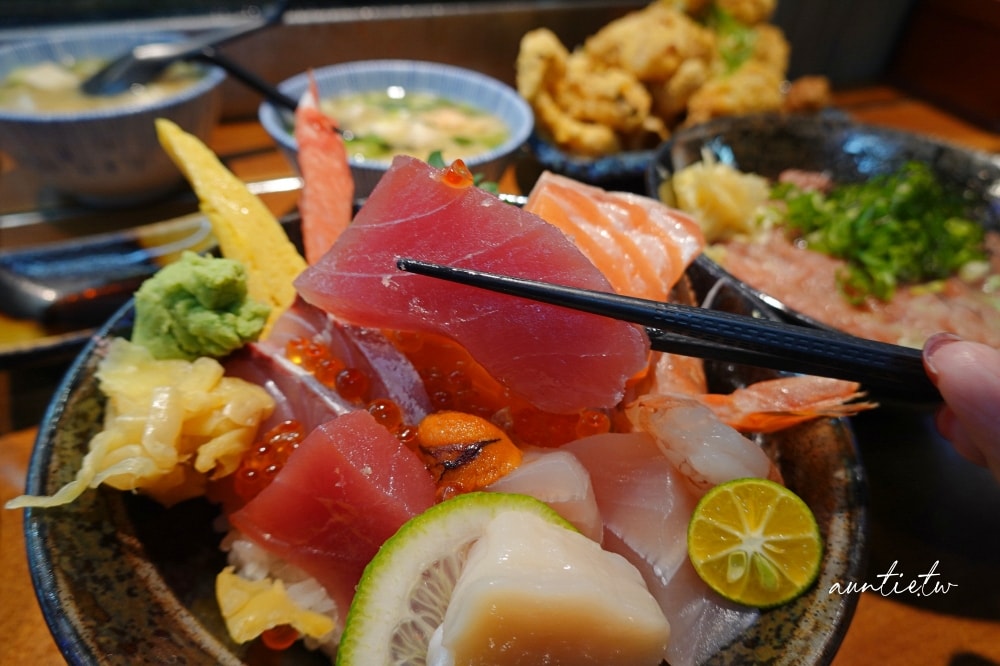 【基隆】仁愛區|峰鮨,超厚切生魚片丼飯,新鮮漁獲端上桌,仁愛市場二樓排隊美食 - 第30張圖
