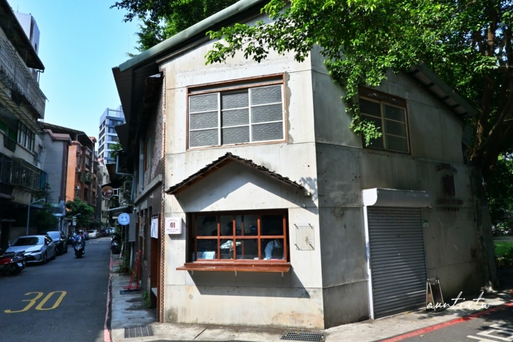 【台北】古亭站|4F劇場咖啡Theater café,巷弄中的老宅咖啡廳 - 第4張圖