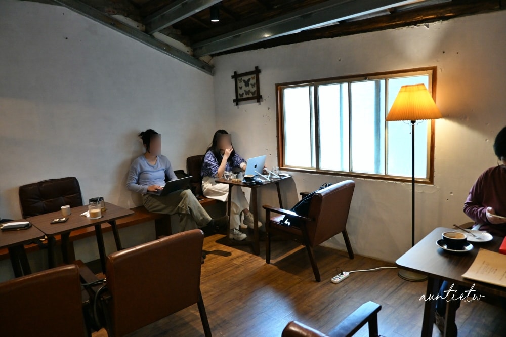 【台北】古亭站|4F劇場咖啡Theater café,巷弄中的老宅咖啡廳 - 第13張圖