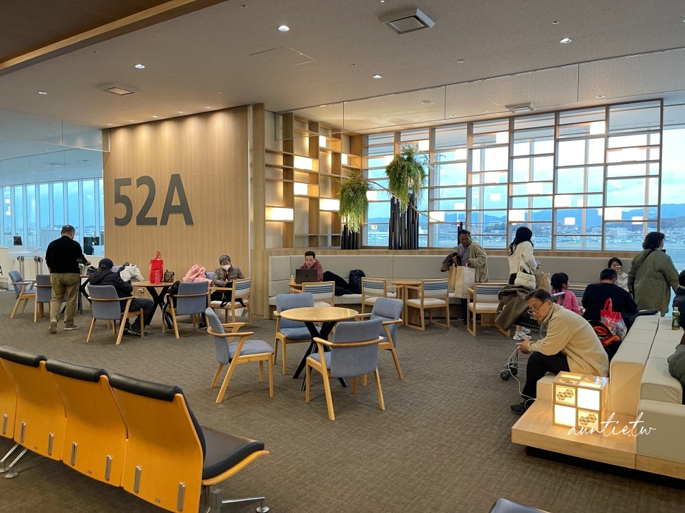 【福岡】全新開幕福岡機場免稅店,設備硬體大升級,伴手禮、美食一次看! - 第64張圖