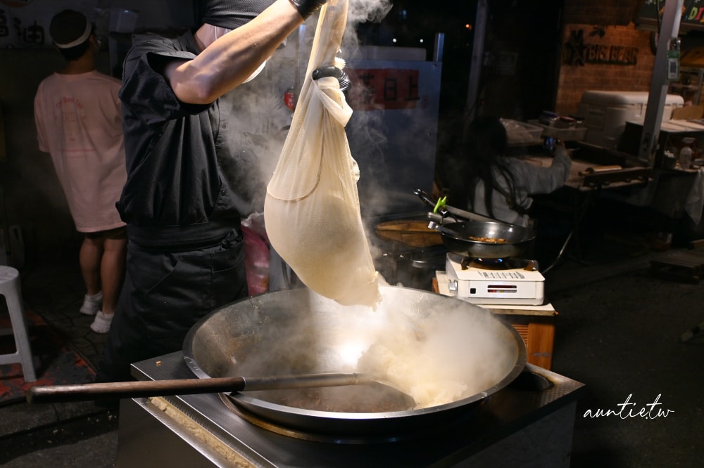 【宜蘭】清溝夜市|得福油飯,現炒麻油腰內肉油飯,清溝夜市排隊美食 - 第12張圖
