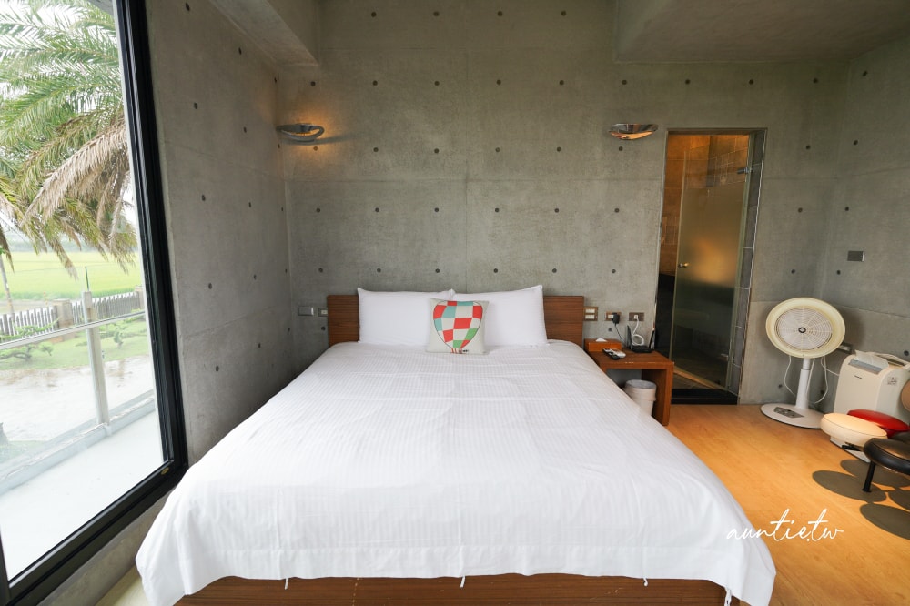 【宜蘭】冬山|小島天光,獨棟清水模建築,生態池環繞,田野邊包棟民宿,可划船還有戶外泳池! - 第42張圖