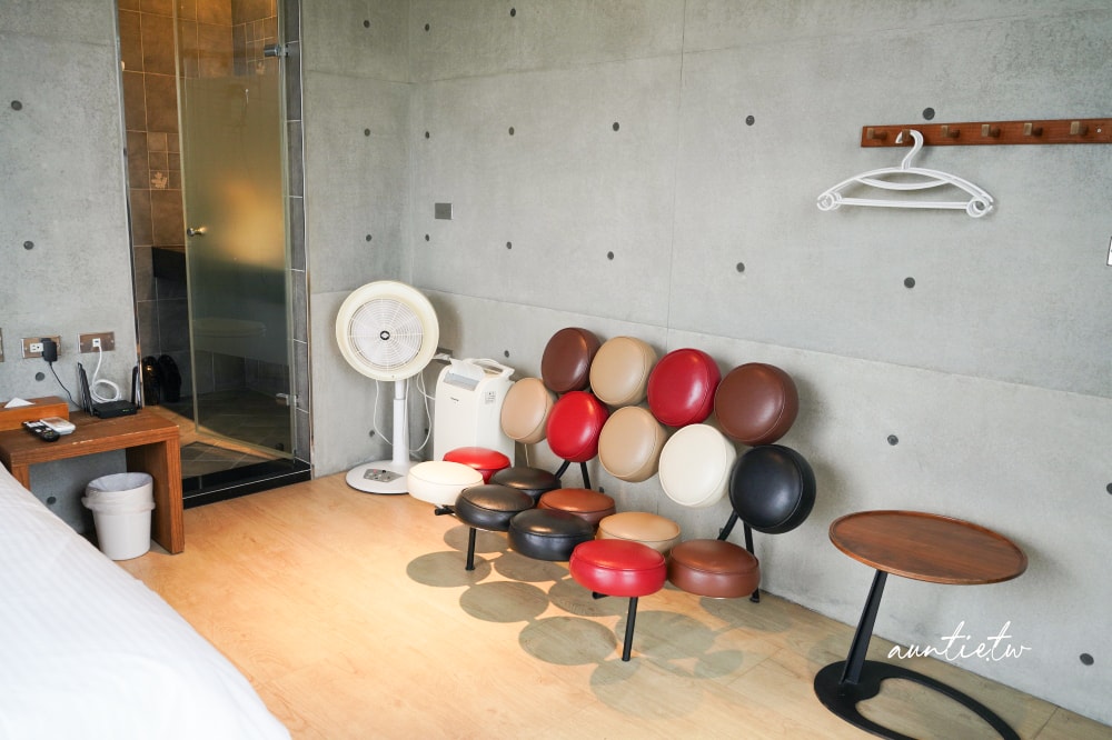 【宜蘭】冬山|小島天光,獨棟清水模建築,生態池環繞,田野邊包棟民宿,可划船還有戶外泳池! - 第43張圖