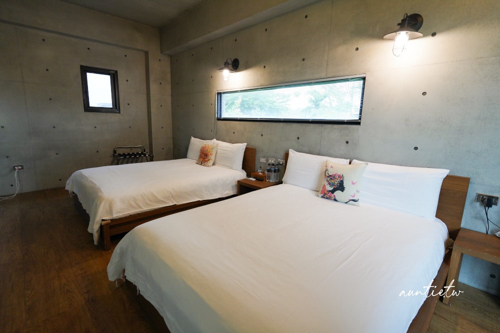 【宜蘭】冬山|小島天光,獨棟清水模建築,生態池環繞,田野邊包棟民宿,可划船還有戶外泳池! - 第32張圖