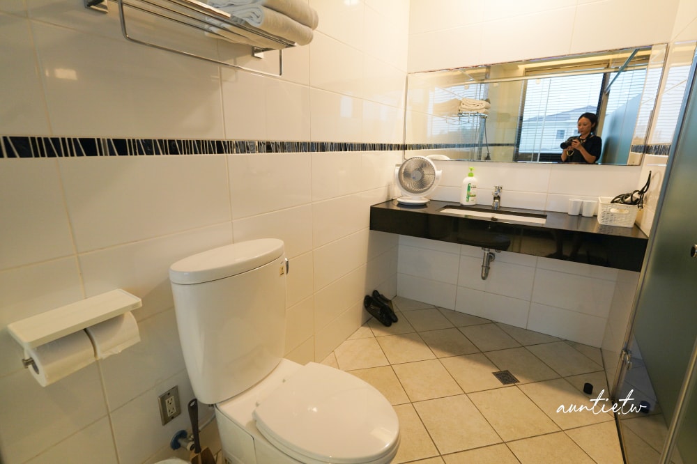 【宜蘭】冬山|小島天光,獨棟清水模建築,生態池環繞,田野邊包棟民宿,可划船還有戶外泳池! - 第38張圖