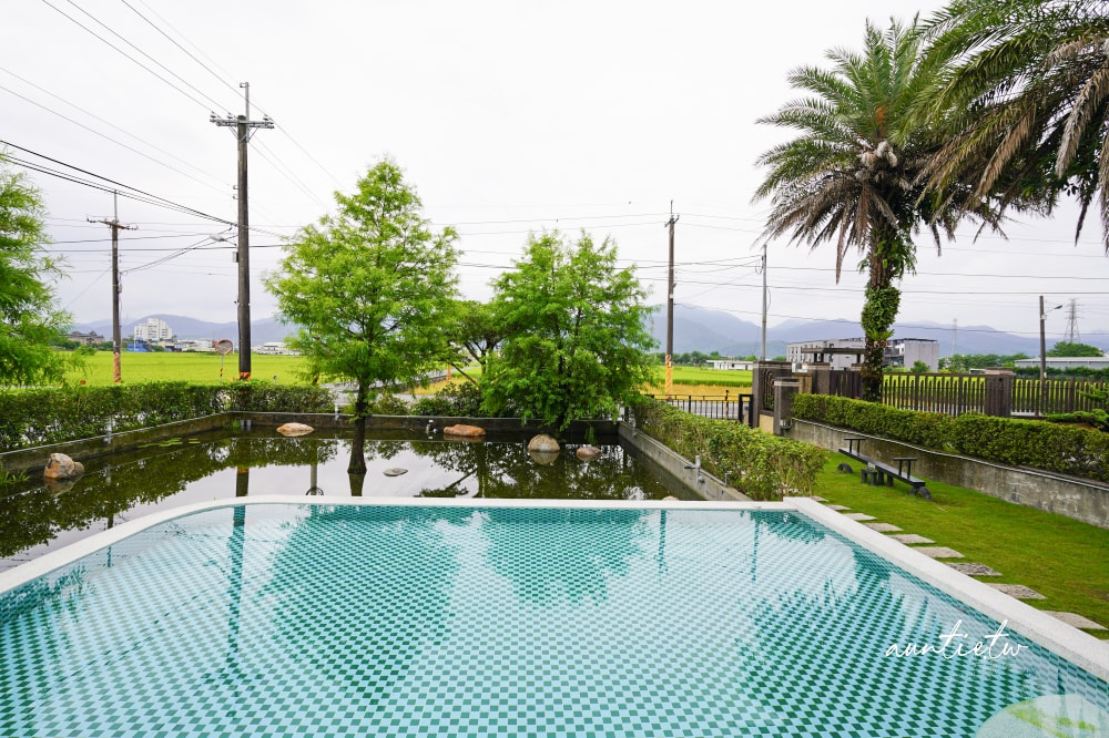 【宜蘭】冬山|小島天光,獨棟清水模建築,生態池環繞,田野邊包棟民宿,可划船還有戶外泳池! - 第9張圖