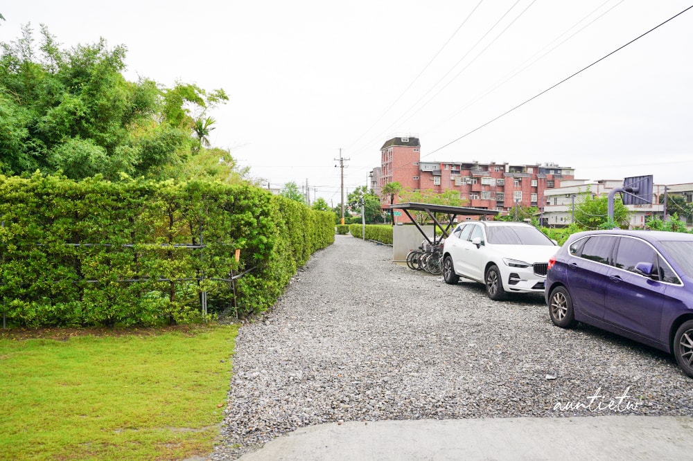 【宜蘭】冬山|小島天光,獨棟清水模建築,生態池環繞,田野邊包棟民宿,可划船還有戶外泳池! - 第5張圖