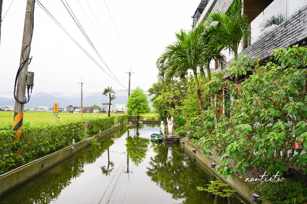 【宜蘭】冬山|小島天光,獨棟清水模建築,生態池環繞,田野邊包棟民宿,可划船還有戶外泳池! - 第4張圖
