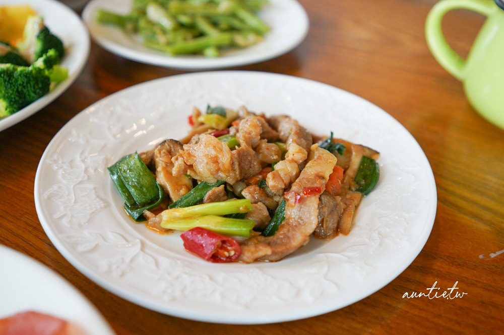 【宜蘭】冬山|小島天光,獨棟清水模建築,生態池環繞,田野邊包棟民宿,可划船還有戶外泳池! - 第55張圖