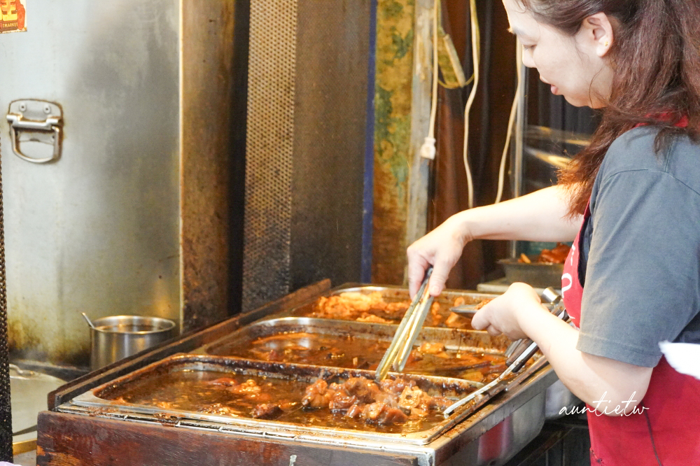 【台北】南機場夜市|曉迪筒仔米糕,500碗推薦小吃、夜市王美食,南機場夜市排隊小吃 - 第6張圖