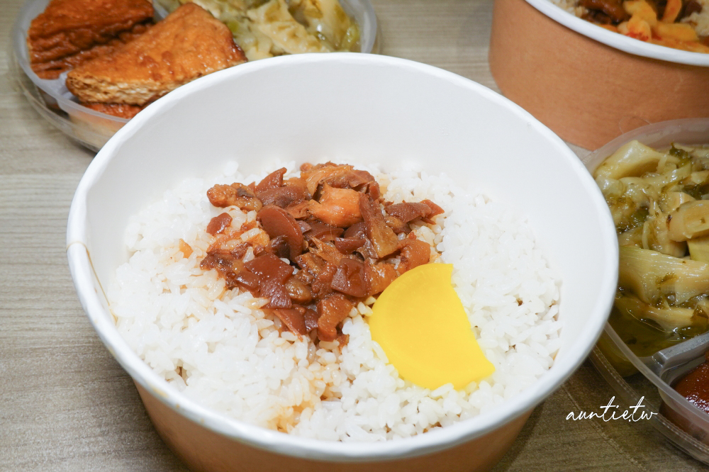 【台北】港墘站|五燈獎豬腳飯,超隱密沒招牌,三重豬腳飯滷肉飯名店內湖也吃得到! - 第16張圖