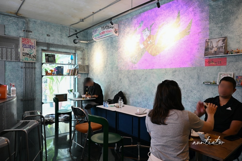 【宜蘭】五結|酷狗咖啡 KUGO CAFÉ,巷仔內民宅中,特調寶寶奇諾、狗狗奇諾,有個性與設計感咖啡廳 - 第7張圖