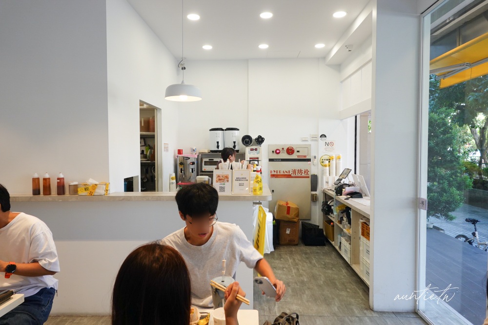 【台北】港墘站|晚安早餐,皮蛋肉鬆脆皮蛋餅,軟嫩手作三明治,內湖科技園區早午餐 - 第8張圖