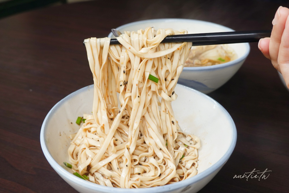 【宜蘭】頭城|阿茂麵攤,五十年歷史手工自製陽春麵,古早味麻醬麵,清甜瓜仔雞湯 - 第13張圖