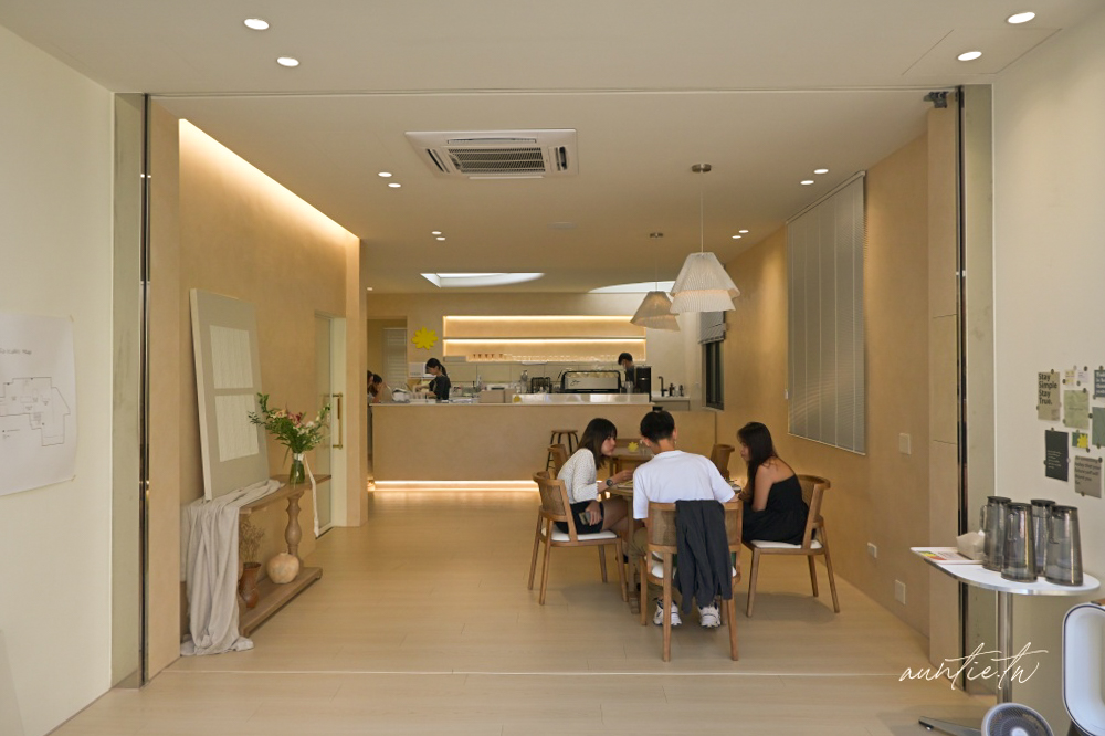 【新竹】東區|hsïa (café) 夏.咖啡,白色系質感咖啡廳,日式開心果舒芙蕾推薦 - 第7張圖