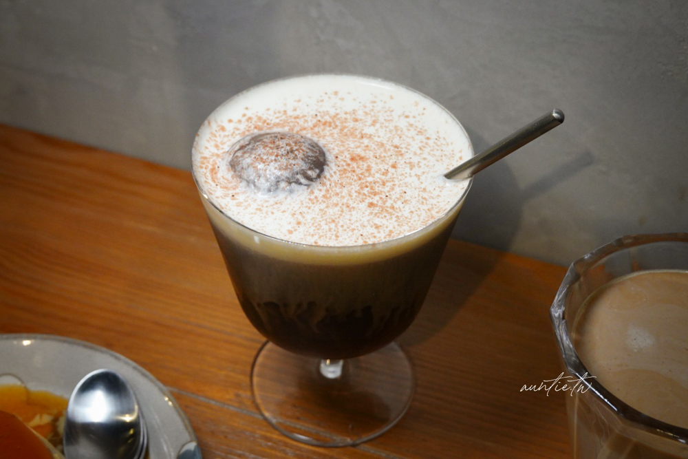 【新北】板橋｜ssSip late-night space，有貓咪、拿坡里披薩跟好吃布丁的深夜咖啡廳