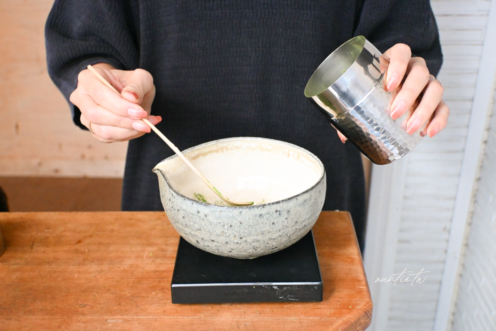 【東京】銀座美食|Cloud Club Matcha,香濃竹筅現刷抹茶,銀座排隊抹茶外帶店推薦! - 第7張圖