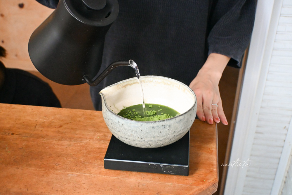 【東京】銀座美食|Cloud Club Matcha,香濃竹筅現刷抹茶,銀座排隊抹茶外帶店推薦! - 第8張圖