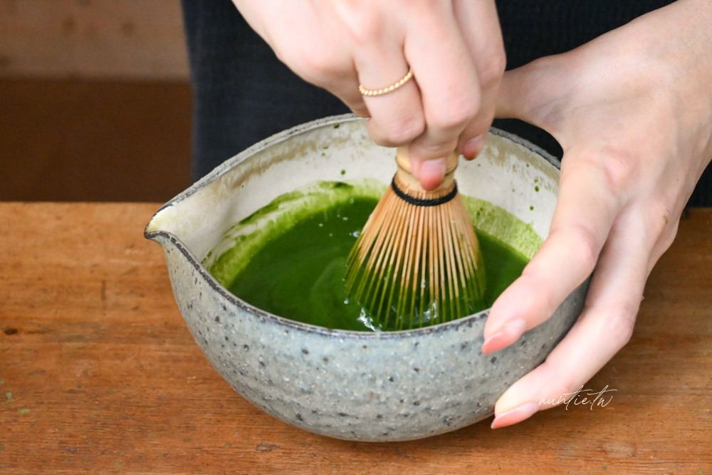 【東京】銀座美食|Cloud Club Matcha,香濃竹筅現刷抹茶,銀座排隊抹茶外帶店推薦! - 第10張圖