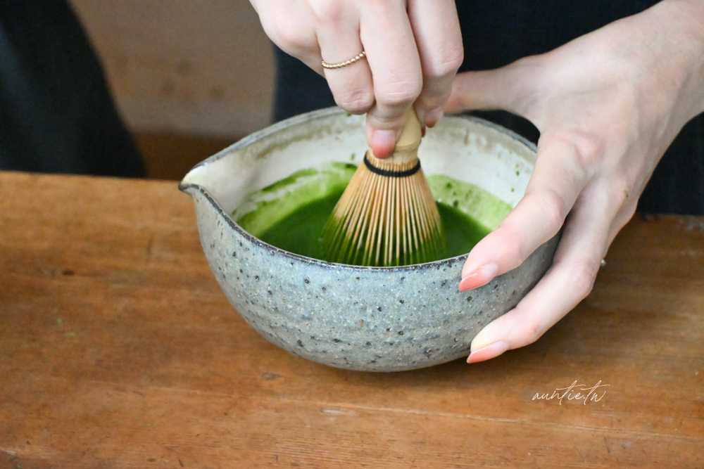 【東京】銀座美食|Cloud Club Matcha,香濃竹筅現刷抹茶,銀座排隊抹茶外帶店推薦! - 第12張圖