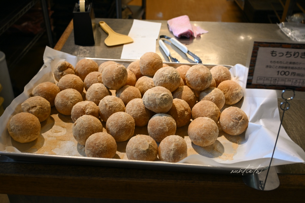 【鳥取美食】Bonos ボノス,隨便拿都好吃的石窯麵包,人氣NO.1鹽可頌 - 第18張圖