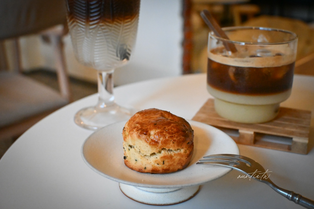 【彰化】鹿港|大手咖啡,有著悠閒大庭院還有貓咪的老屋咖啡廳 - 第25張圖