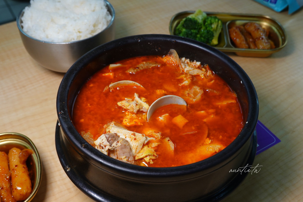 【台北】西湖站|李家韓國食堂,平價道地黑罵罵炸醬麵,夠味韓式辣豬肉豆腐鍋 - 第9張圖 【台北】西湖站|李家韓國食堂,平價道地黑罵罵炸醬麵,夠味韓式辣豬肉豆腐鍋