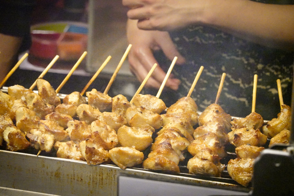 【新北】深坑｜芭樂嬌七里香，酥脆大顆雞屁股，深坑老街排隊小吃