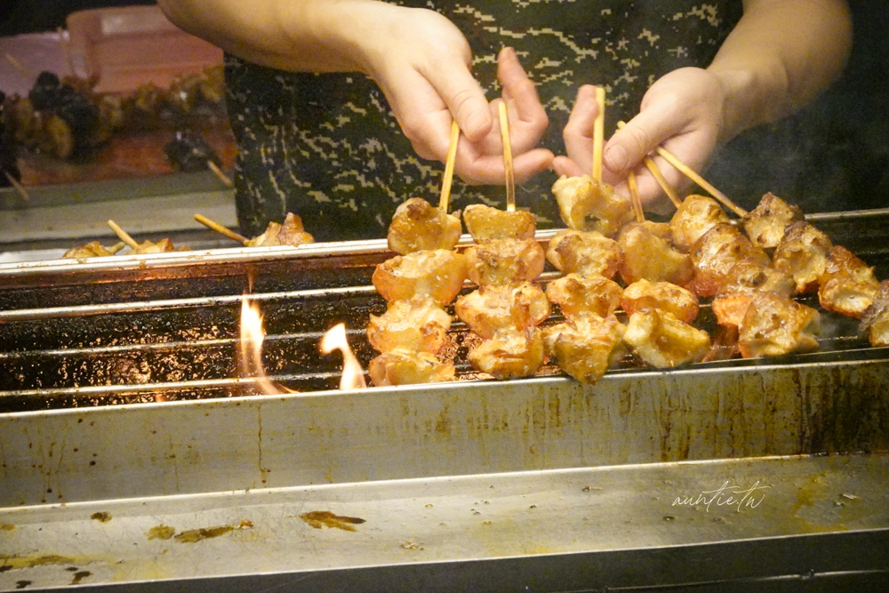 【新北】深坑｜芭樂嬌七里香，酥脆大顆雞屁股，深坑老街排隊小吃