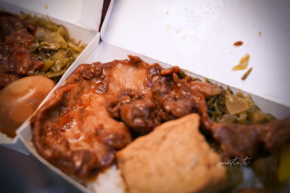【苗栗】頭份｜圓光排肉餐盒，有人情味的在地66年客運站便當，古早味樸實好滋味