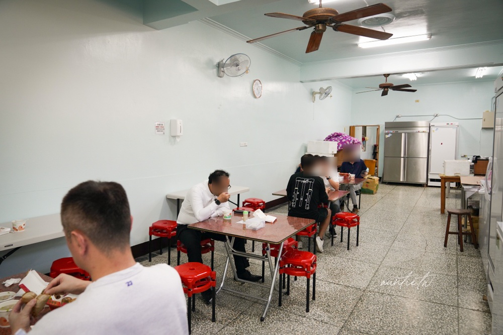 【苗栗】頭份｜圓光排肉餐盒，有人情味的在地66年客運站便當，古早味樸實好滋味