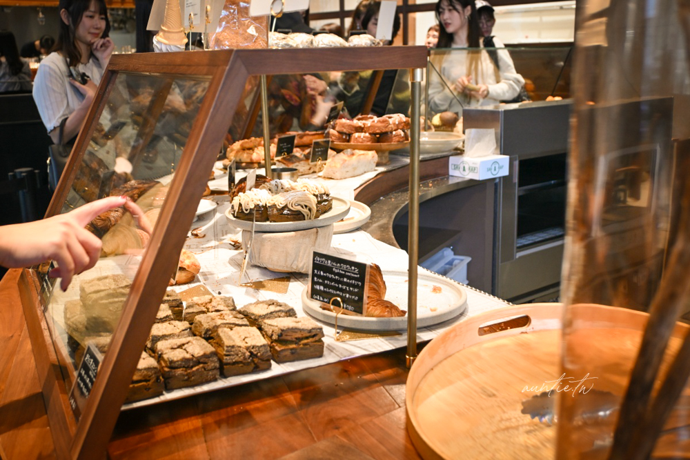 【東京】日本橋|bakery bank,舊銀行改建的人氣排隊麵包店,東京麵包店推薦 - 第12張圖